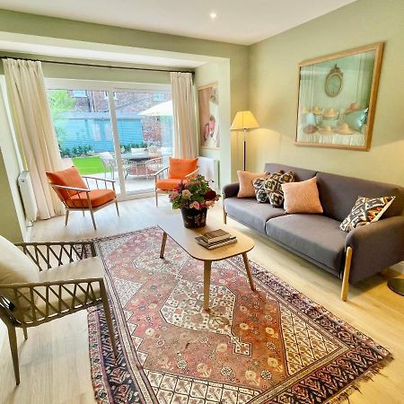 Central Townhouse With Free Off Road Parking And Garden York Eksteriør billede