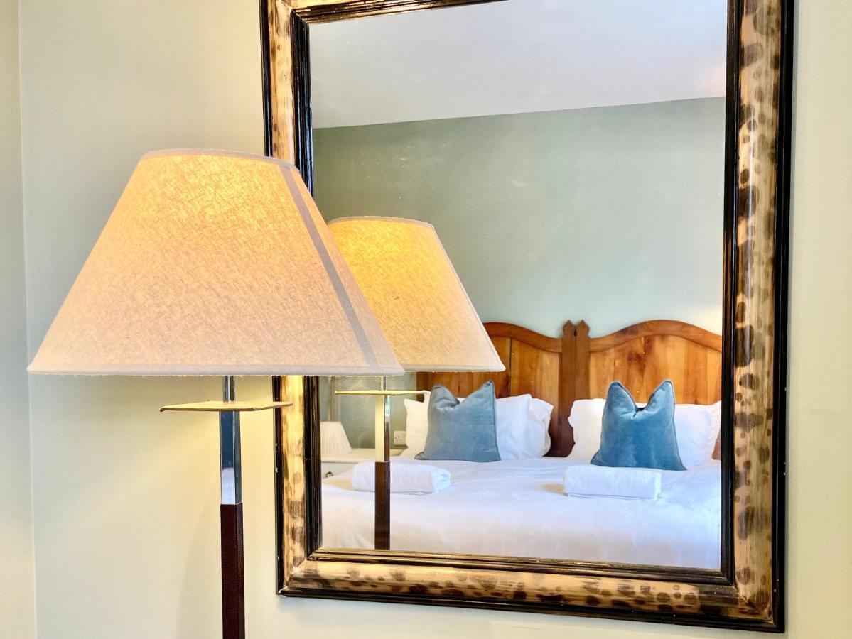 Central Townhouse With Free Off Road Parking And Garden York Eksteriør billede