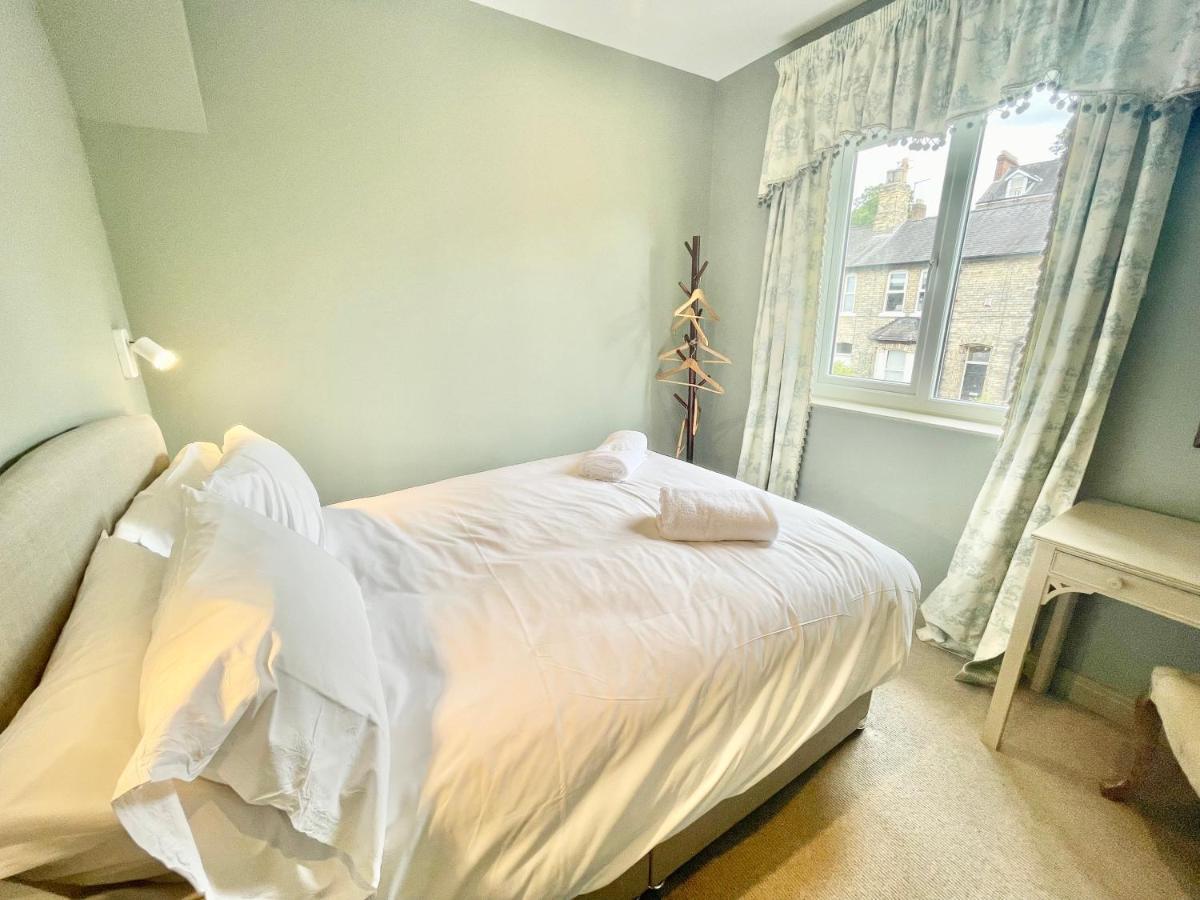 Central Townhouse With Free Off Road Parking And Garden York Eksteriør billede